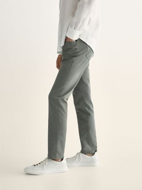 Сіро-оливкові брюки чінос, Сірий